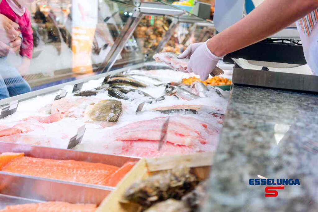 Da dove arriva il pesce dell’Esselunga? La provenienza non la immagini, i dettagli