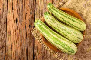 Taglia così e poi metti in forno le zucchine
