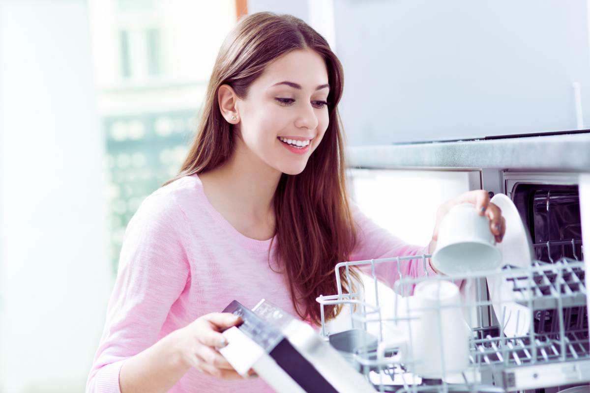 come scegliere il detersivo perfetto per lavastoviglie