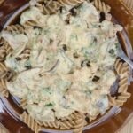 pasta cremosa con sugo di funghi e noci