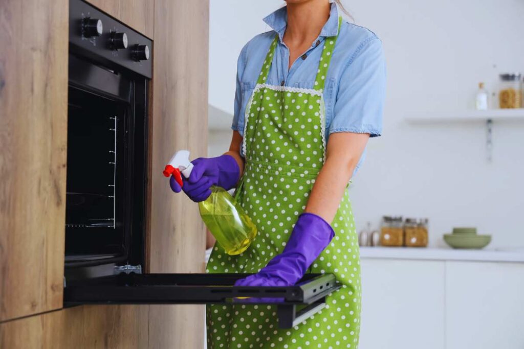 Pulizia del forno, tutti dimenticano questa zona