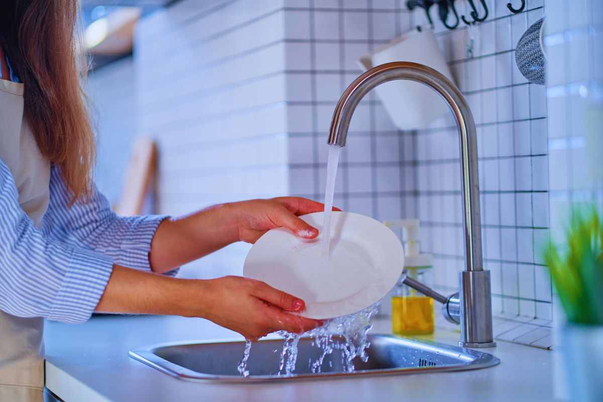 come utilizare sale e detersivo per le pulizie