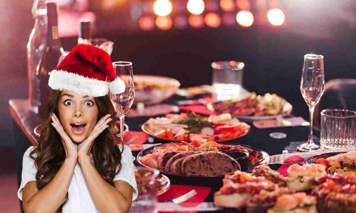 ricetta ghirlanda di pizza per l'antipasto natale