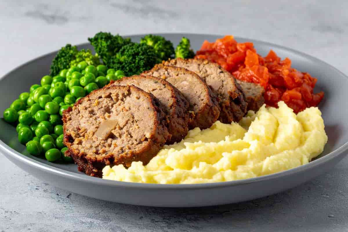 ricetta anti spreco polpettone di pane raffermo