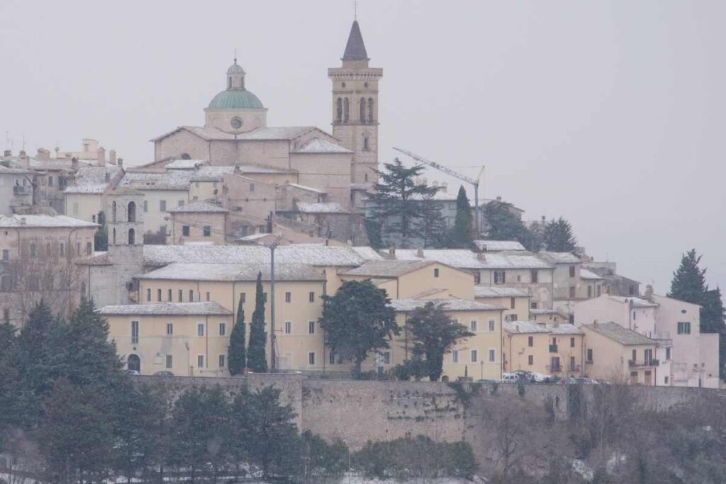 borgo dell'olio: scopri le bellezze di trevi umbria