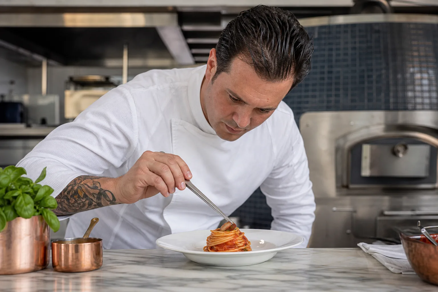 Spaghetti al pomodoro e la pasta italiana nel mondo: dal World Pasta Day ai piatti iconici