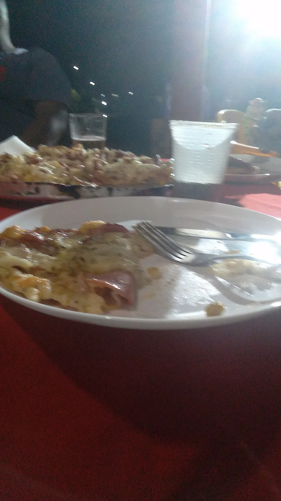 Pizza in teglia con il cucchiaio: la ricetta senza stress per casa